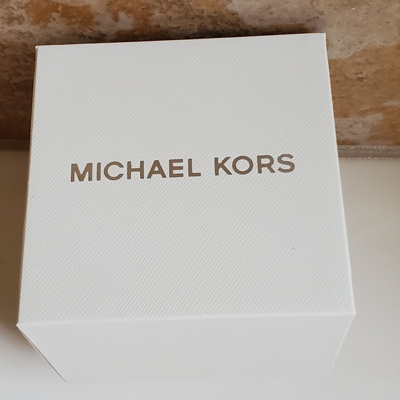 Michael Kors Watch - Picture 5 of 5